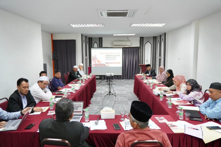ILDAN TEROKA DATA PENDIDIKAN LANJUTAN KAKITANGAN NEGERI